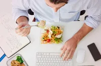 توصیه‌های تغذیه‌ای برای داوطلبان کنکور ۱۴۰۴ در آستانه آزمون