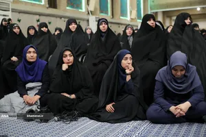 دیدار هزاران نفر از زنان و دختران با رهبر معظم انقلاب