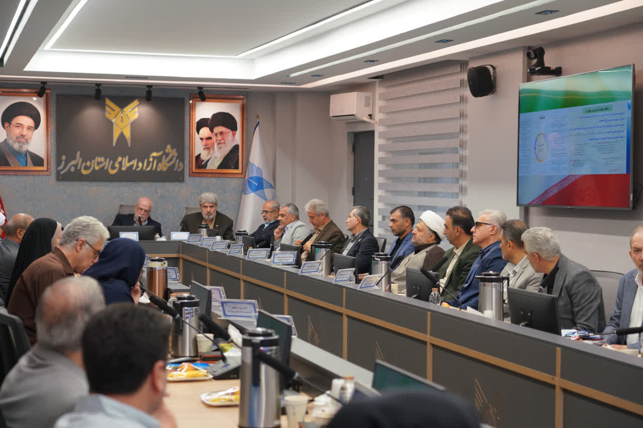 قطار تحول دانشگاه آزاد اسلامی پس از شهادت دکتر طهرانچی متوقف نشد