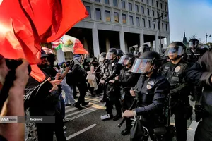 اعتراضات گسترده علیه اداره مهاجرت و گمرک آمریکا