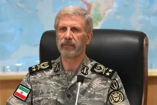 سرلشکر حاتمی: سربازی ذیل پرچم استقلال و عزت، افتخارآمیز است
