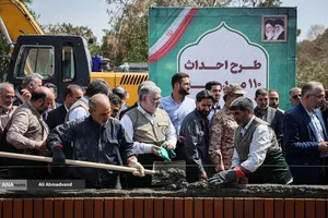 محمدصادق معتمدیان استاندار تهران و  سردار حسن حسن&zwnj;زاده فرمانده سپاه تهران