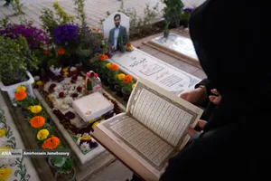  زیارت اهل قبور در پنجشنبه آخر سال 