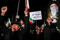 اجتماع مردمی در خونخواهی امام شهید امت - چهارراه کوکاکولا