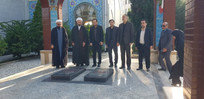 ادای احترام مسئولان دانشگاه آزاد اسلامی مازندران به مقام شامخ شهدای گمنام واحد بابل