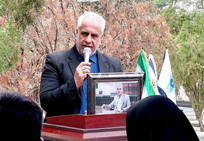 آثار اندیشمندی که در محافل دانشگاهی و فرهنگی محل رجوع است