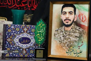 دیدار خادمیاران رضوی با خانواده شهید علیرضا قنبری