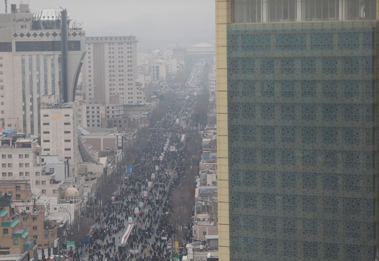 مردم بصیر ایران اسلامی آماده خلق حماسه‌ای تاریخی