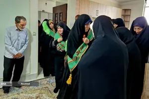 دیدار خادمیاران و یاوران رضوی با خانواده شهید طاها عبدی