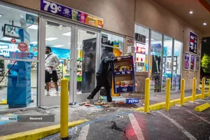 آتش اعتراضات در لس آنجلس