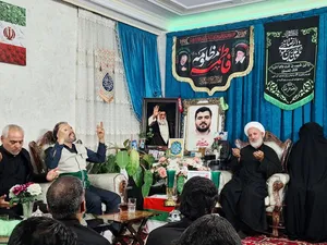 تکریم خانواده شهید علی خدادادی 