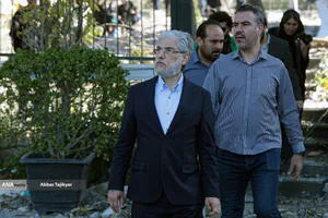 بازدید وزیر علوم از پژوهشگاه هوافضا در تهران