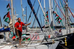 حرکت بزرگ&zwnj;ترین ناوگان"الصمود" همبستگی بین&zwnj;المللی از بندر بارسلونا اسپانیا به سوی غزه