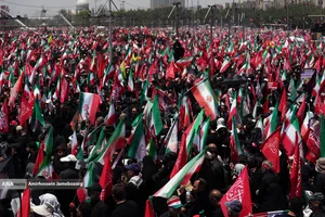 تشییع پیکر مطهر آقای شهید ایران و خانواده ایشان