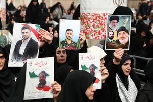 دیدار اقشار مردم با رهبر انقلاب به مناسبت چهل&zwnj;وهفتمین سالگرد پیروزی انقلاب اسلامی