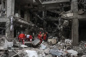 آثار تجاوز هوایی آمریکایی _ صهیونیستی به اماکن مسکونی