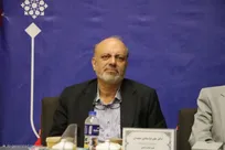 منادی: دانشگاه آزاد باید به سمت درآمدهای غیرشهریه‌ای و اقتصاد دانش‌بنیان حرکت کند