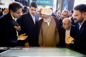بازدید حجت&zwnj;الاسلام موسی احمدی رییس کمیسیون انرژی مجلس شورای اسلامی از بیست و نهمین نمایشگاه بین المللی نفت ،گاز و پتروشیمی 