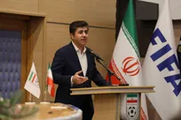 ممبینی:فدراسیون فوتبال تنها سازمانی است که با وجود همه مشکلات پا پس نکشیده است