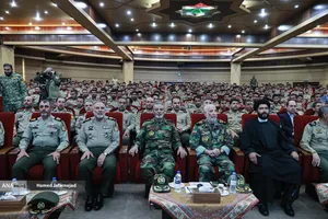 آیین اعطای نشان فداکاری ارتش به پنج تن از خانواده&zwnj;های شهدا و یک تن از پیشکسوتان دفاع مقدس با حضور امیر سرلشکر سید عبدالرحیم موسوی فرمانده کل ارتش امیر سرتیپ کیومرت حیدری فرمانده نیروی زمینی و جمعی از فرماندهان و مسؤلان عالی رتبه ارتش