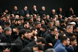 عزاداری شب تاسوعای حسینی(ع) در حسینیه امام خمینی(ره)