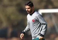 عمری: باید مقابل دشمن بایستیم/ اختصاصی با برنامه مربیان تمرین می‌کنم