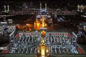 حرم مطهر رضوی در شب رحلت پیامبر اکرم و شهادت امام حسن مجتبی(ع)