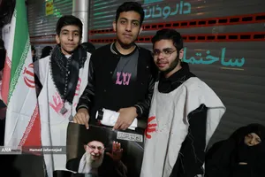  اجتماع مردمی در خونخواهی امام شهید امت - خیابان پیروزی چهارراه کوکاکولا