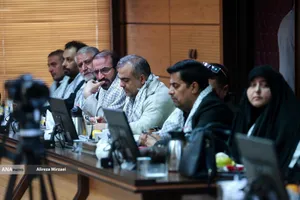 نشست جمعی از بسیجیان با بیژن رنجبر رئیس دانشگاه آزاد اسلامی