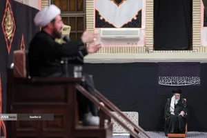 مراسم عزادارای شب عاشورای حسینی(ع) در حسینیه امام خمینی(ره) با حضور رهبر معظم انقلاب