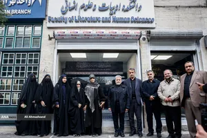 رونمایی از یادمان شهدای جنگ رمضان در مجتمع شهید صدرزاده دانشگاه آزاد