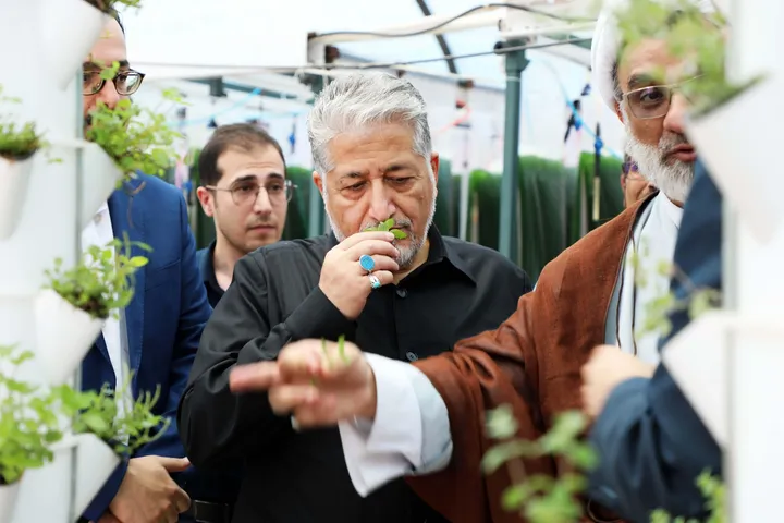 بازدید دکتر رنجبر از مراکز فناوری و تحقیقاتی دانشگاه آزاد اسلامی واحد اصفهان