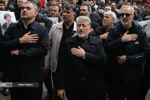 اجتماع دانشگاهیان دانشگاه آزاد اسلامی در سوگ رهبر شهید انقلاب و محکومیت تجاوز صهبونیستی و آمریکایی به کشور