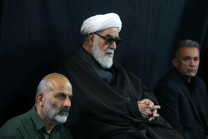 مراسم یادبود شهدای خانواده امام شهید و رهبر معظم انقلاب اسلامی
