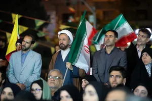 اجتماع خانواده دانشگاه آزاد اسلامی در تجدید بیعت با رهبر انقلاب