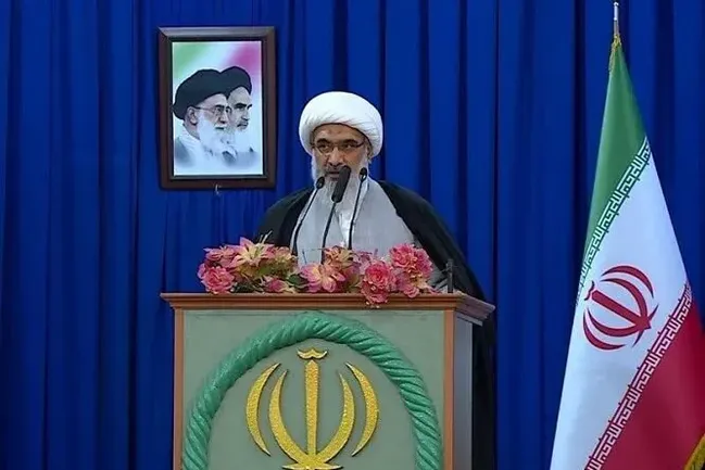 مسئولان برای مهار گرانی با تمام ظرفیت وارد میدان شوند