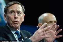 پترائوس: نمایش قدرت نظامی هم به تغییر نظام در ایران نمی‌انجامد