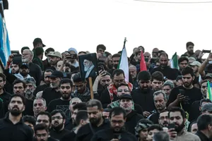 مراسم وداع با رهبر شهید انقلاب حضرت آیت الله سیدعلی خامنه&zwnj;ای (ره) و خانواده ایشان