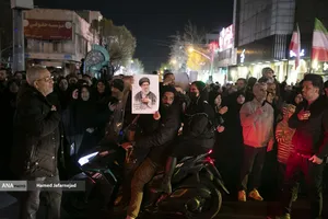عزاداری شهادت رهبر انقلاب در چهارراه کوکاکولا خیابان پیروزی تهران