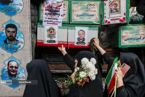 مراسم تشییع پیکر مطهر ۱۲ شهید جنگ رمضان
