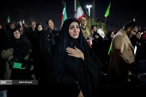 وداع با پیکر شهدای ناوشکن دنا در میدان دریاچه