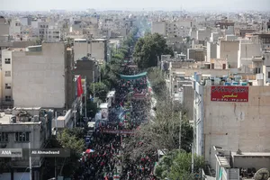پیاده&zwnj;روی جاماندگان اربعین در تهران
