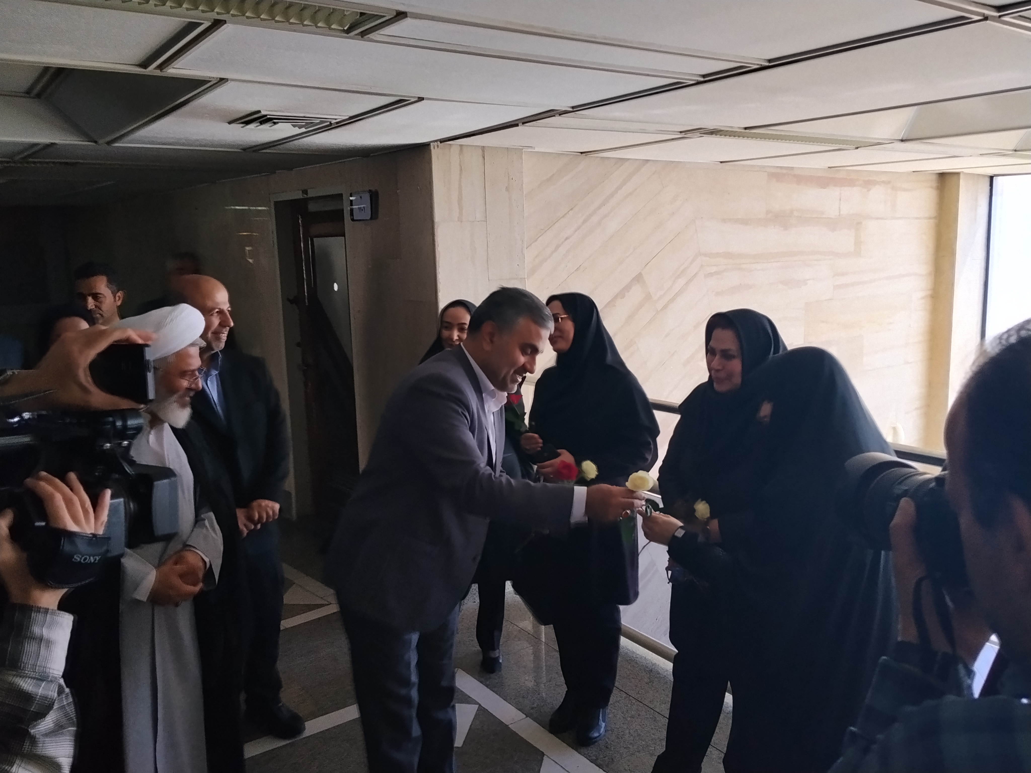 مراسم آغاز سال تحصیلی جدید دانشگاه آزاد اسلامی واحد تهران مرکزی برگزار شد مراسم آغاز سال تحصیلی جدید دانشگاه آزاد اسلامی واحد تهران مرکزی برگزار شد