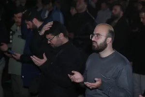 اقامه نماز استغاثه به امام زمان زمان(عج) - چهارراه نبرد خیابان پیروزی