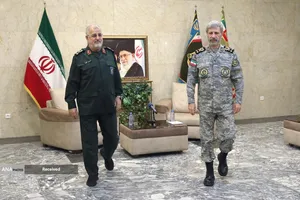 دیدار فرمانده کل سپاه با فرمانده کل ارتش