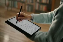 تبلت جدید تی‌سی‌ال، سرعت را به دنیای کاغذهای دیجیتال آورد