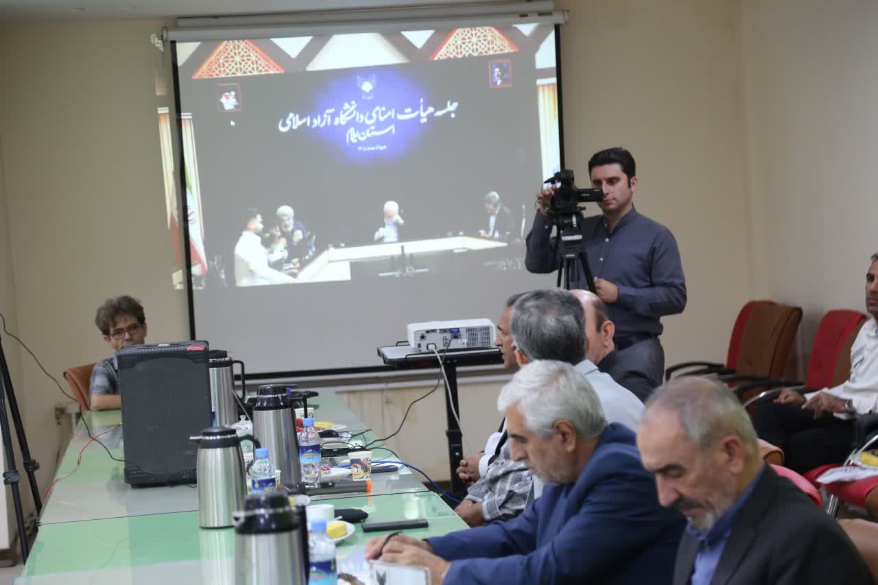 تصویب احداث نیروگاه خورشیدی یک مگاواتی در واحد‌های دانشگاه آزاد مهران و دهلران