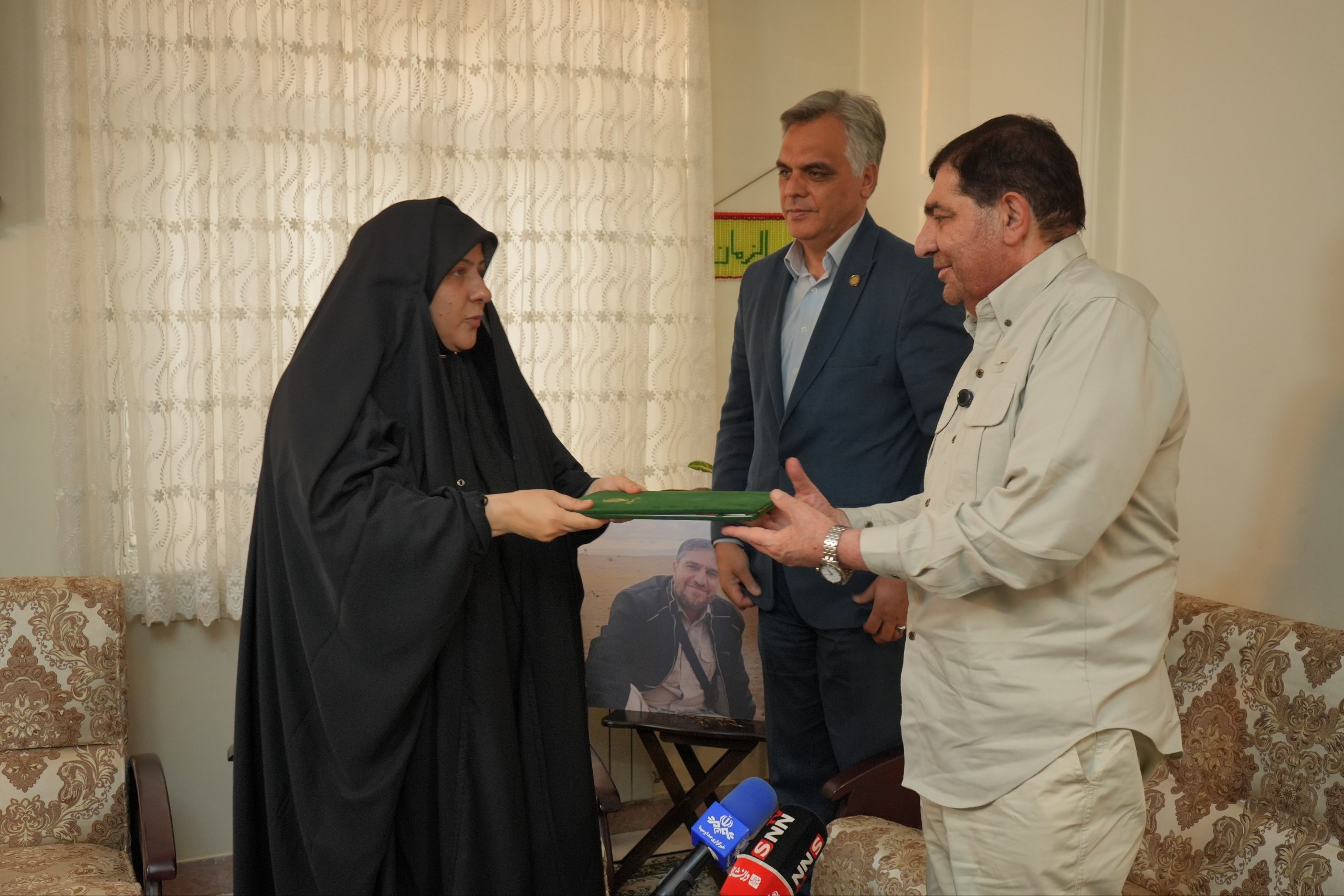 مخبر: شهدای جامعه سلامت نماد ایثار و فداکاری هستند / آمبولانس محل خدمت شهید محمدی بود و دست آخر معراج او شد/ یاد و نام شهیدان همواره در حافظه ملت ایران ماندگار خواهد بود مخبر: شهدای جامعه سلامت نماد ایثار و فداکاری هستند / آمبولانس محل خدمت شهید محمدی بود و دست آخر معراج او شد/ یاد و نام شهیدان همواره در حافظه ملت ایران ماندگار خواهد بود