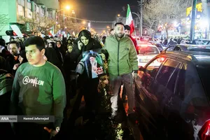 عزاداری شهادت رهبر انقلاب در چهارراه کوکاکولا خیابان پیروزی تهران