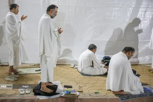 مناجات حاجیان در صحرای عرفات